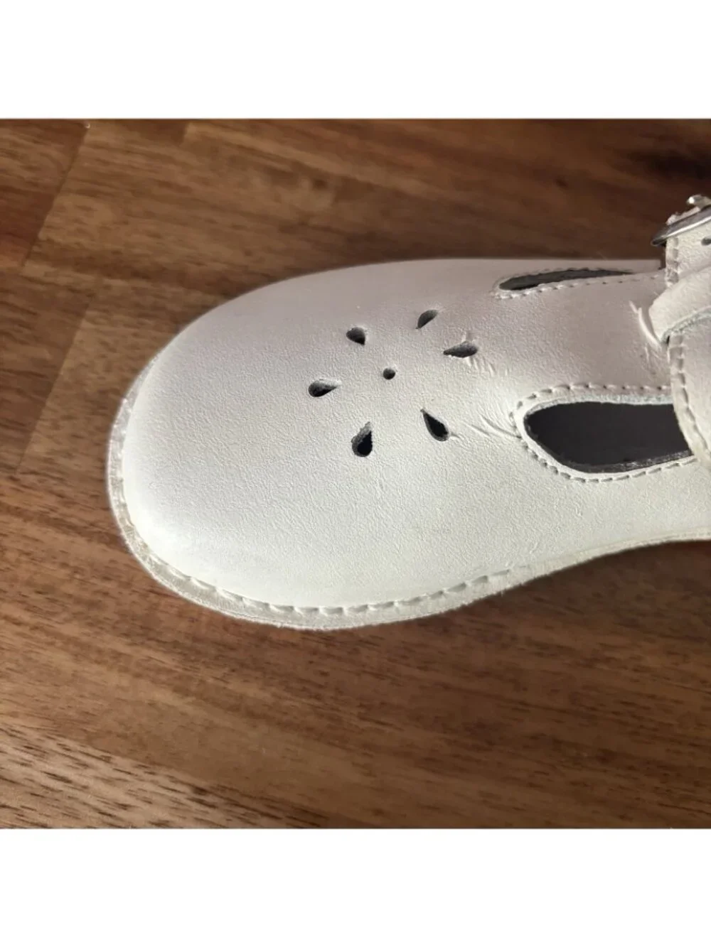 L'Amour Girls Shoes Classic Off White Leather Mary Jane T-strap Size 12 School